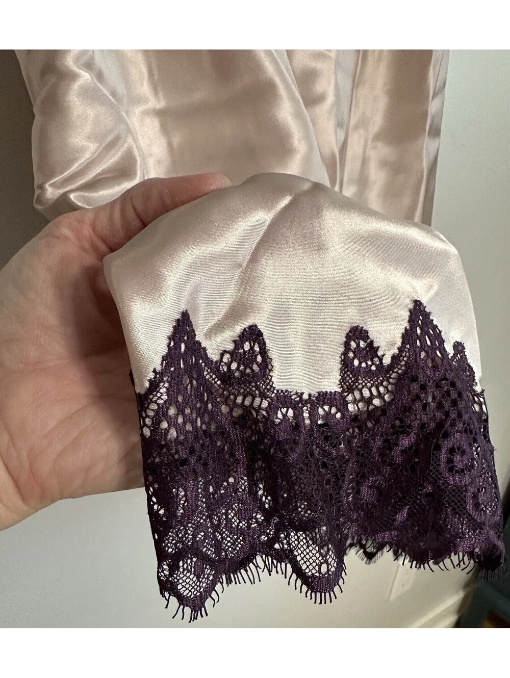 Cacique Luxurious Satin Beige Chemise Dark Purple Lace Contrast Size 18/ 20 EUC.